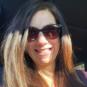 Meet your Posher, Carla